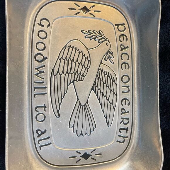 Wilton Armetale Peace on Earth bread tray serve ware - Picture 3 of 5